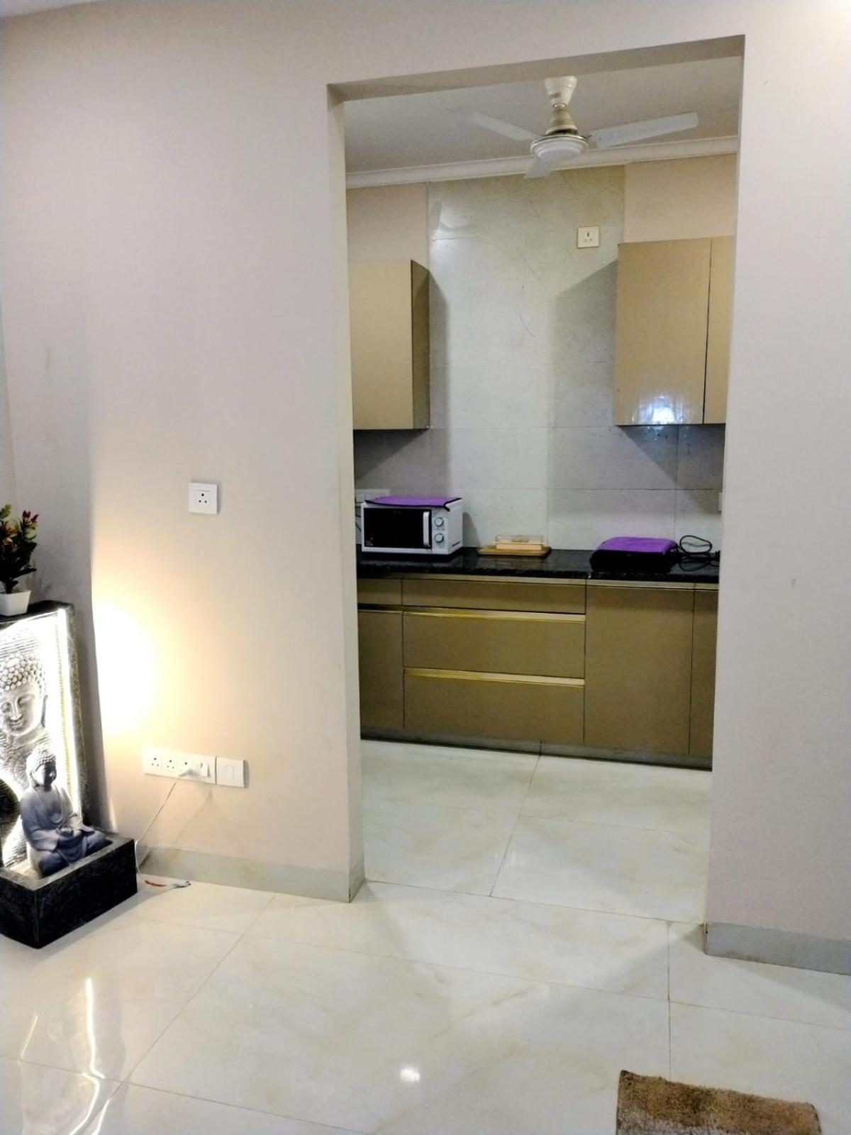 Rose Comfy Couples & Family Friendly Close To Saket Metro Station *